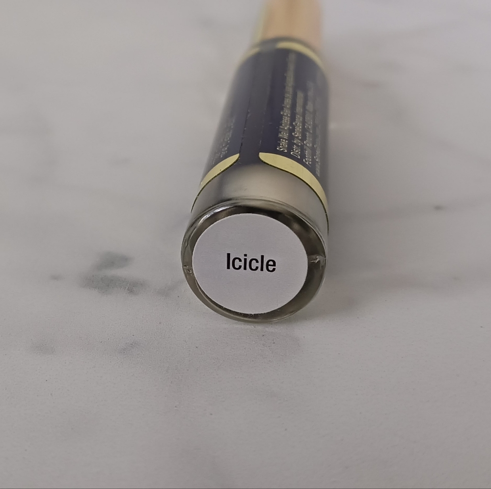 LipSense Icicle - Picture 2 of 4